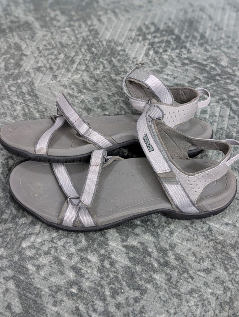 Teva Verra Sandal Women’s US 7 Outdoor Athletic Water Hiking Trail Shoe Gray